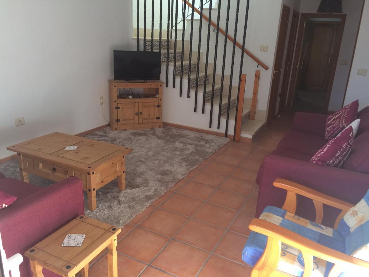 Puerto De Mazarron Large House With Roof Terrace & Sea Views-5 Guests Have 3 Bedrooms & 1 To 4 Guests Have 2 Bedrooms Bagian luar foto
