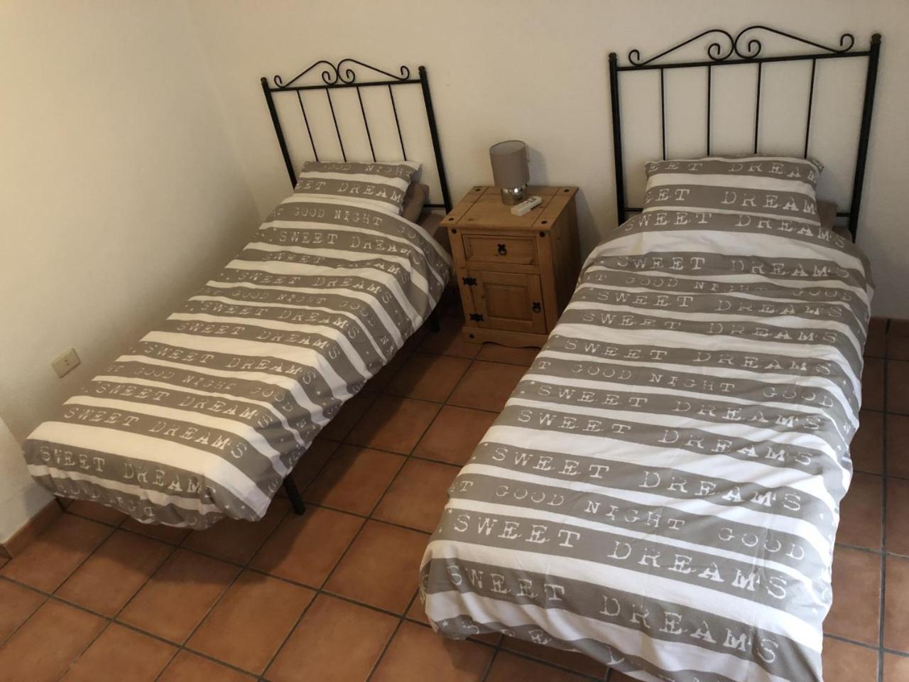 Puerto De Mazarron Large House With Roof Terrace & Sea Views-5 Guests Have 3 Bedrooms & 1 To 4 Guests Have 2 Bedrooms Bagian luar foto