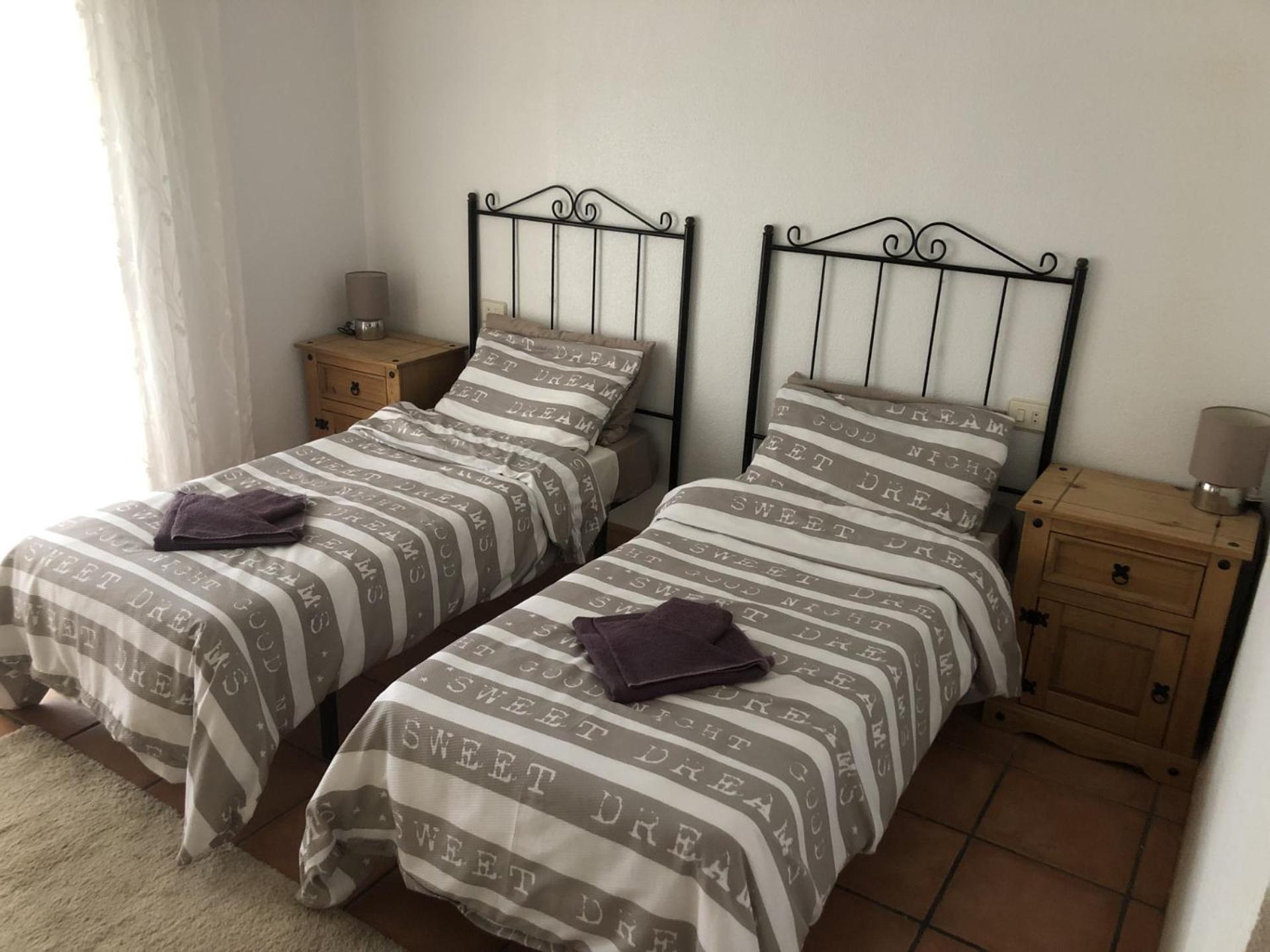 Puerto De Mazarron Large House With Roof Terrace & Sea Views-5 Guests Have 3 Bedrooms & 1 To 4 Guests Have 2 Bedrooms Bagian luar foto